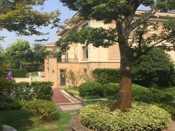 Cedar Villa