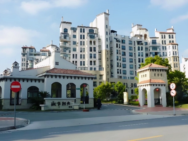 City Classics IV (Gaudí)