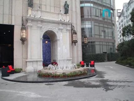 Huashan Square(8)