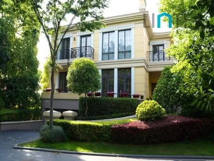 Le Chateau(2)