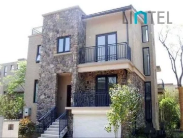Santa Villa