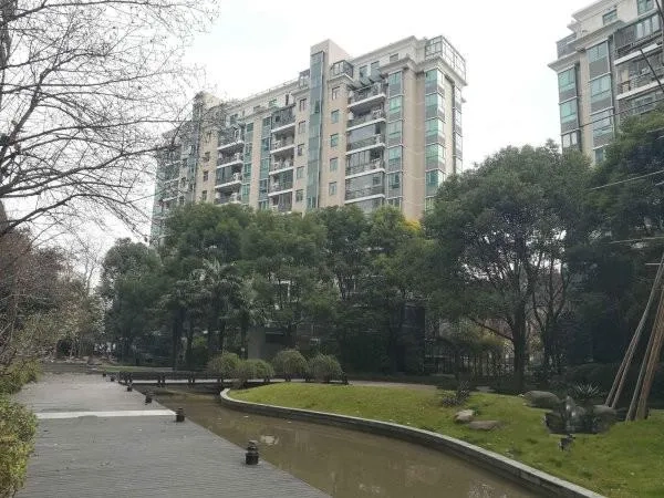 Shui Qing Mu Hua Apartment