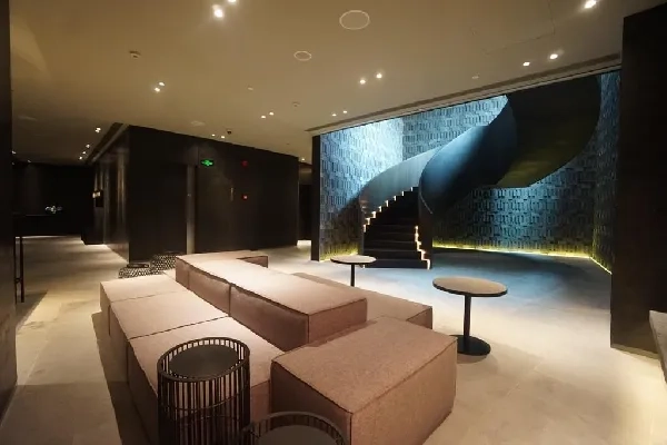 The Middle House Residence(8)