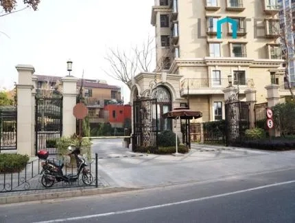 The Palace I(10)