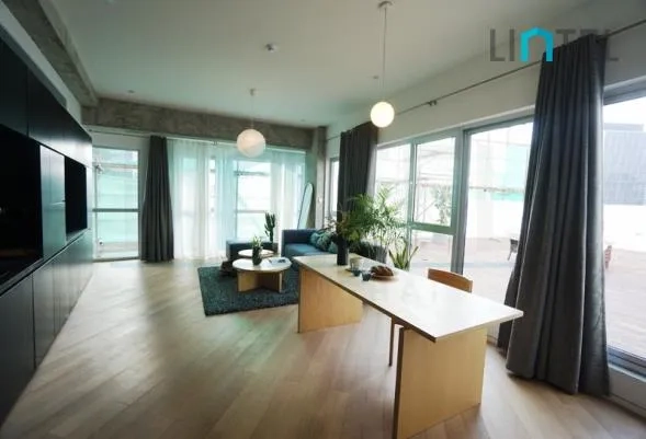 1-bdr with a Terrace Base Xintiandi