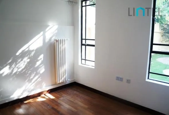 1F No 10 Lane 1670 Huaihai middle Road(7)