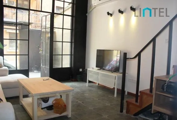 1F No 12 Lane 927 Huaihai middle Road