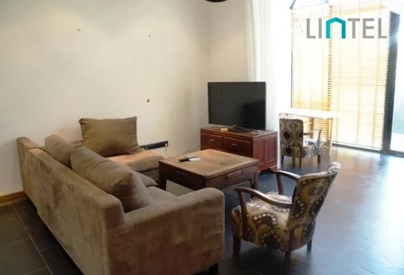1F No 16 Lane 1670 Huaihai middle Road(2)