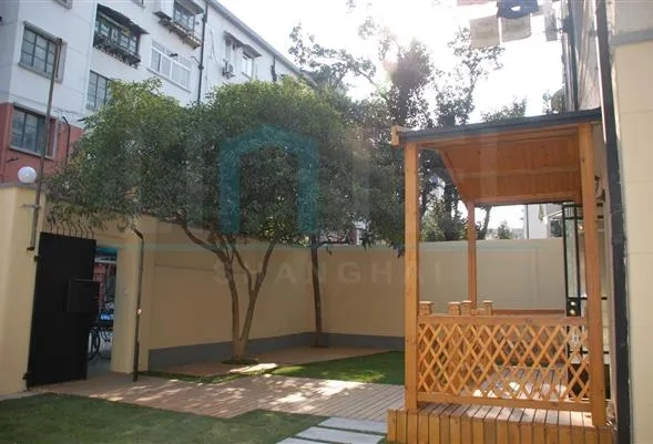 1F No 2 Lane 1670 Huaihai middle Road(2)