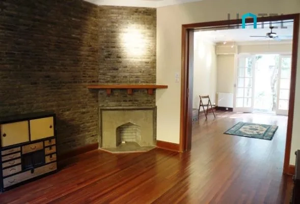 1F No 24 Lane 506 Jianguo west Road(7)