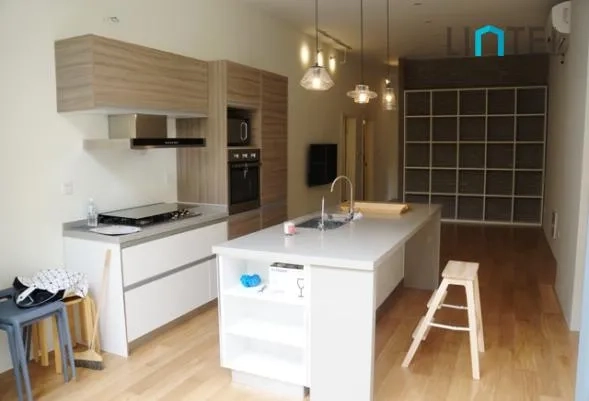 1F No 31 Lane 1270 Huaihai middle Road(2)