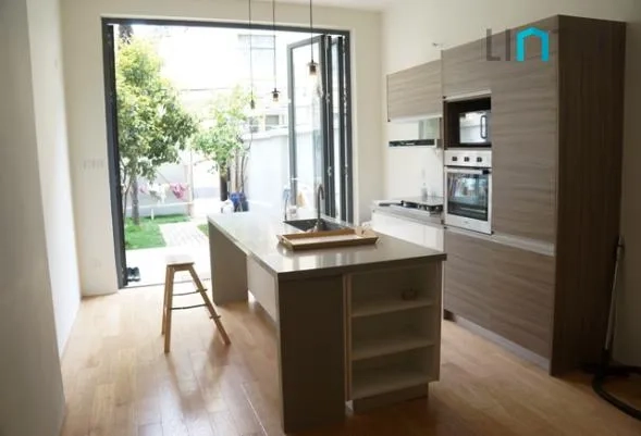 1F No 31 Lane 1270 Huaihai middle Road(4)