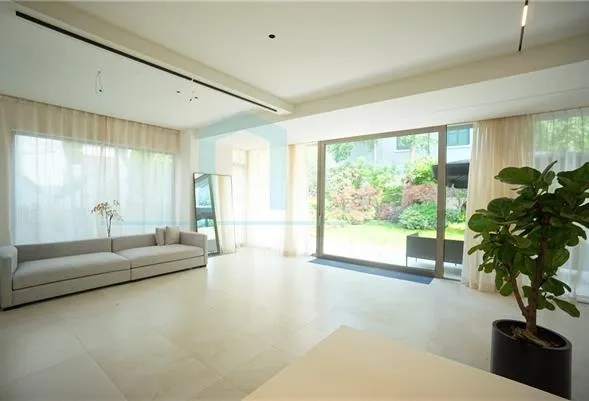1F No 4 Lane 18 Yanqing Road(2)