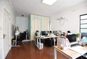 1F No 4 Lane 310 Wulumiqi Middle Road(4)