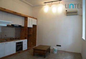 1F No 42 Huating Road