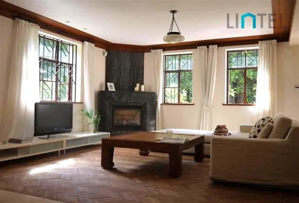 1F No 62 Gao'an  Road