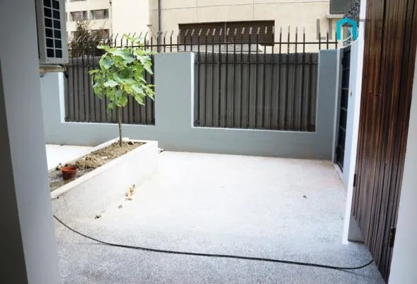 1F No 661 Zhaojiabang Road(3)
