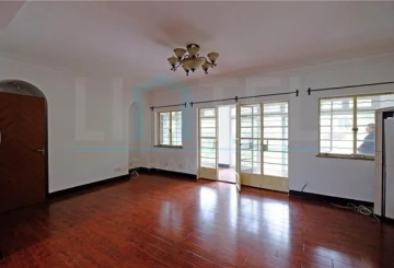 1F No 7 Lane 1273 Huaihai middle Road(3)
