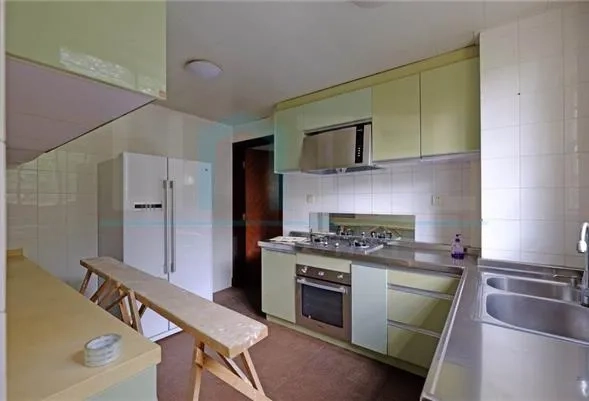 1F No 7 Lane 1273 Huaihai middle Road(5)