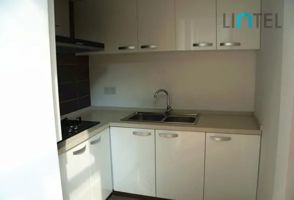 1F No 72 Lane 1285 Huaihai middle Road(3)