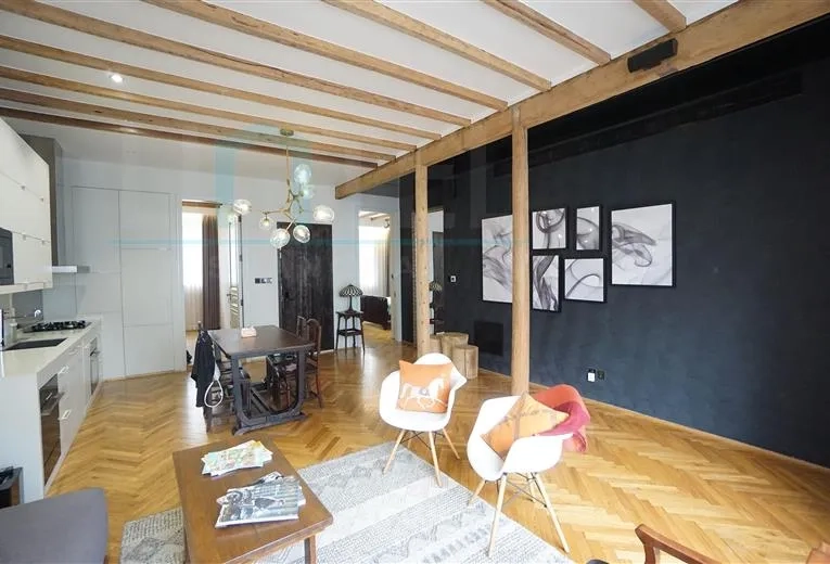 2F No 11 Lane 64 Lao Chongqing middle Road(4)