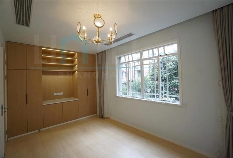 2F No 2 Lane 1670 Huaihai middle Road(13)