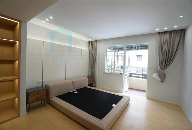 2F No 2 Lane 1670 Huaihai middle Road(9)