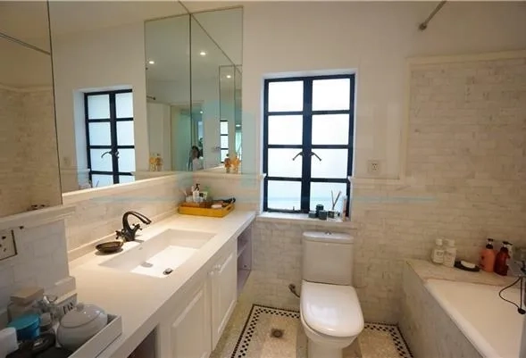 2F No 35 Lane 1487 Huaihai middle Road(12)