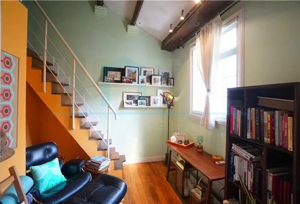 2F No 35 Lane 1487 Huaihai middle Road(15)