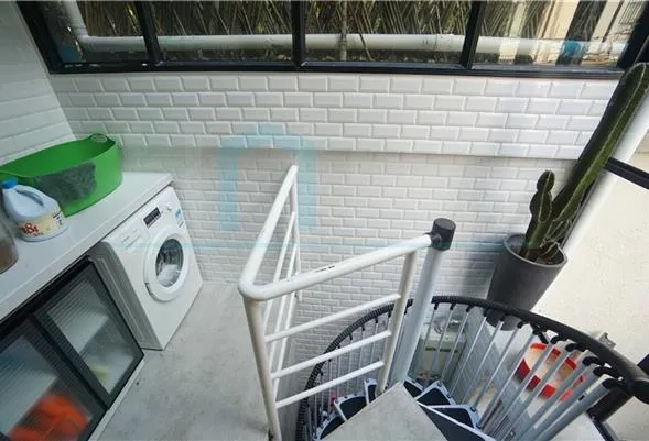 2F No 35 Lane 1487 Huaihai middle Road(18)