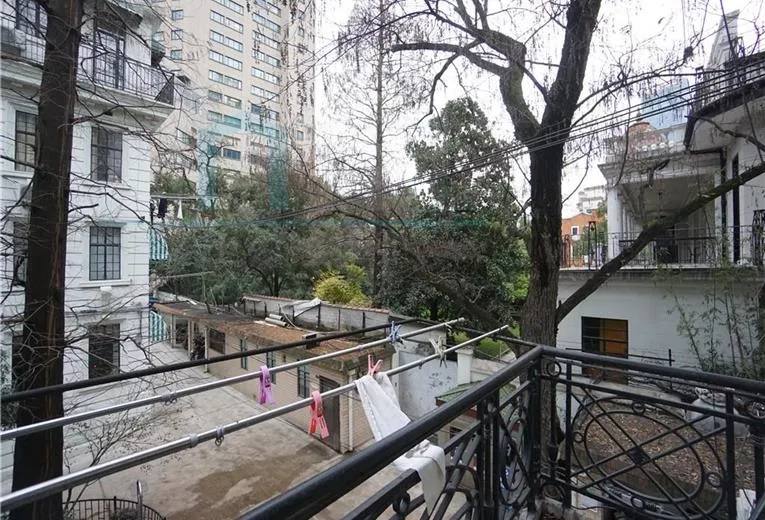 2F No 5 Lane 1173 Nanjing west Road(5)