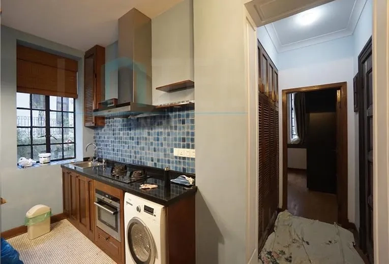 2F No 5 Lane 1173 Nanjing west Road(6)
