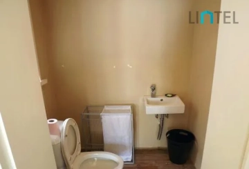 3F No 10 Lane 612 Nanjing west Road(4)