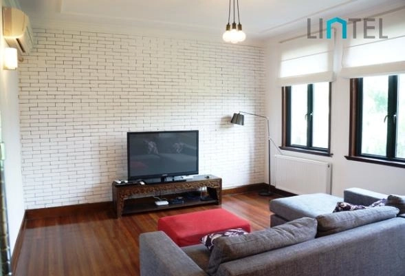 3F No 12 Lane 1285 Huaihai middle Road(2)