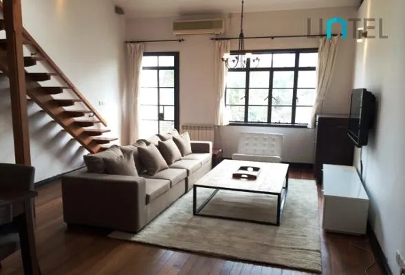 3F No 2 Lane 2048 Huaihai middle Road