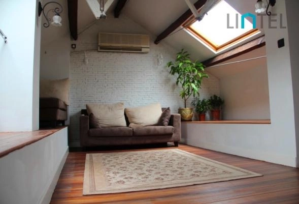 3F No 2 Lane 275 Xiangyang south Road(4)
