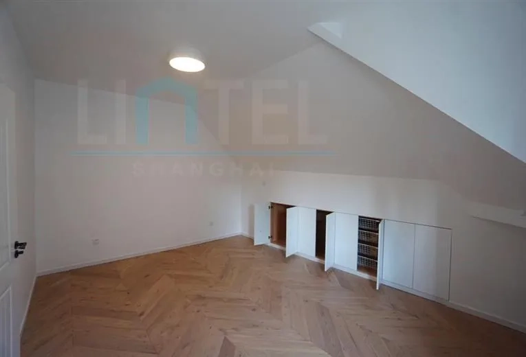 3F No 20 Lane 1135 Yan'an middle  Road(8)