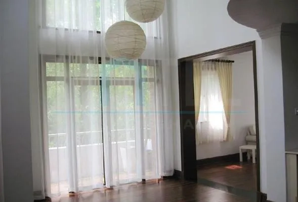 3F No 20A Lane 211 Xinhua Road