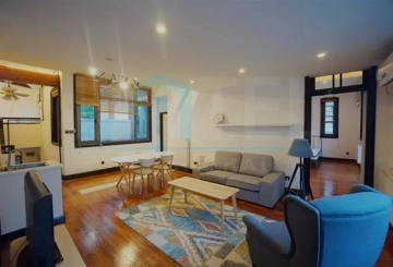 3F No 28 Lane 579 Yuyuan Road