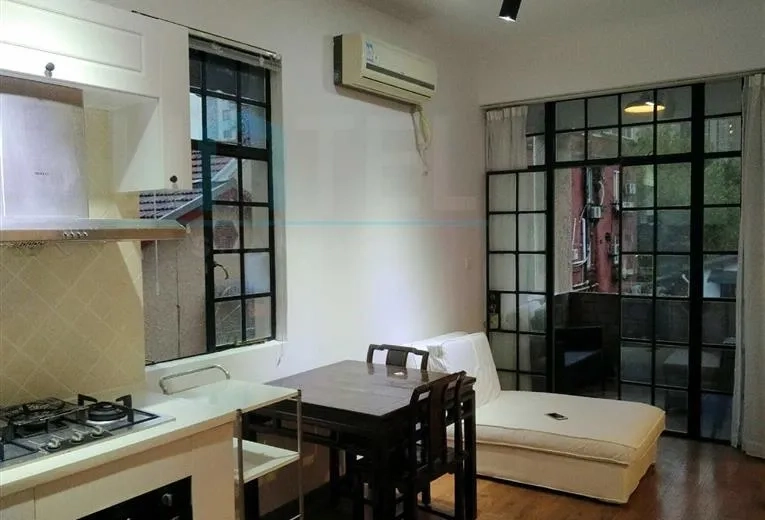 3F No 33 Lane 498 Wulumuqi north Road