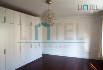 3F No 7 Lane 619 Jianguo west Road(8)