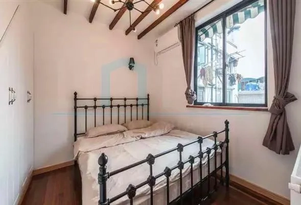 3F No 8 Lane 584 Huaihai middle Road(8)