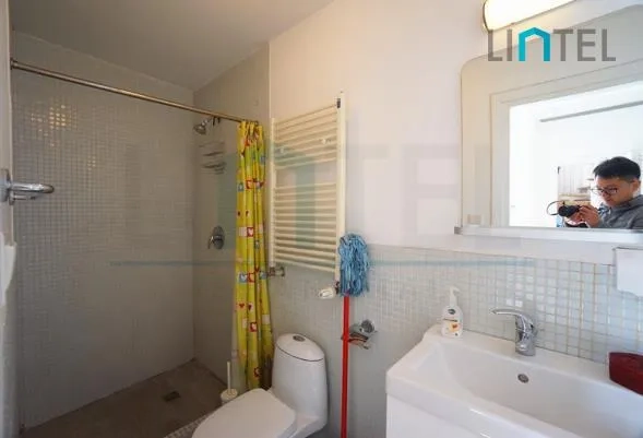 3F No 9 Lane 584 Huaihai middle Road(13)