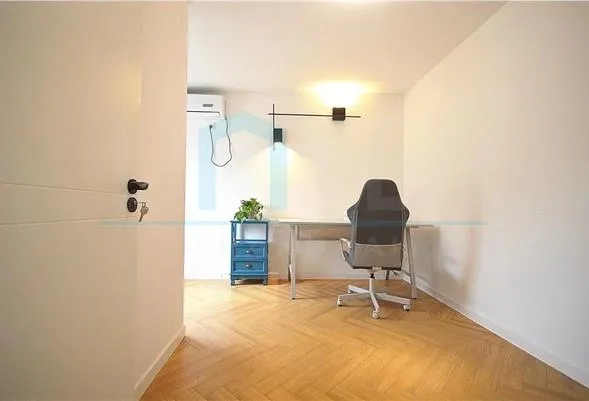 4F No 2 Lane 229 Yongjia  Road(7)
