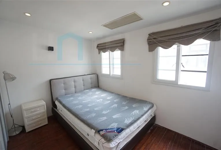 4F No 43 Lane 498 Wulumuqi north Road(5)