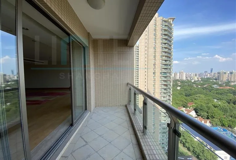 Big 4-bdr Unit Central Residence II(4)