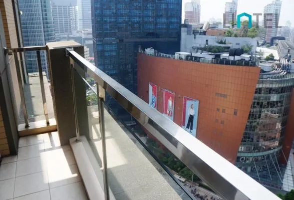 Bigger 2-bdr Circle Apt Park View(3)
