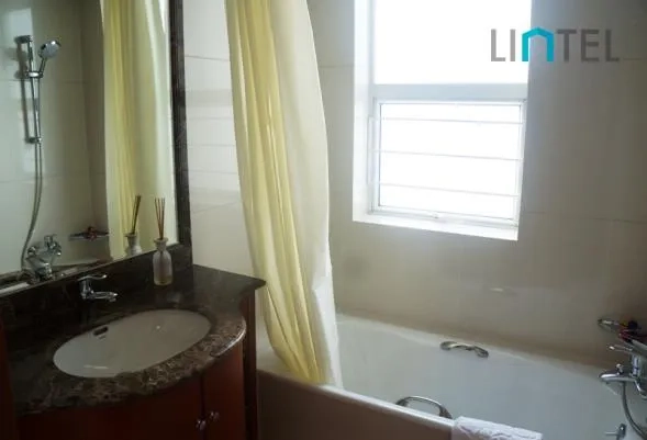 Bigger 2-bdr Circle Apt Park View(9)