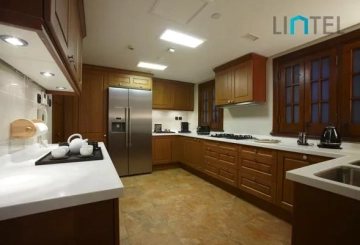 Contemporary Style Villa Hotel Massenet(4)