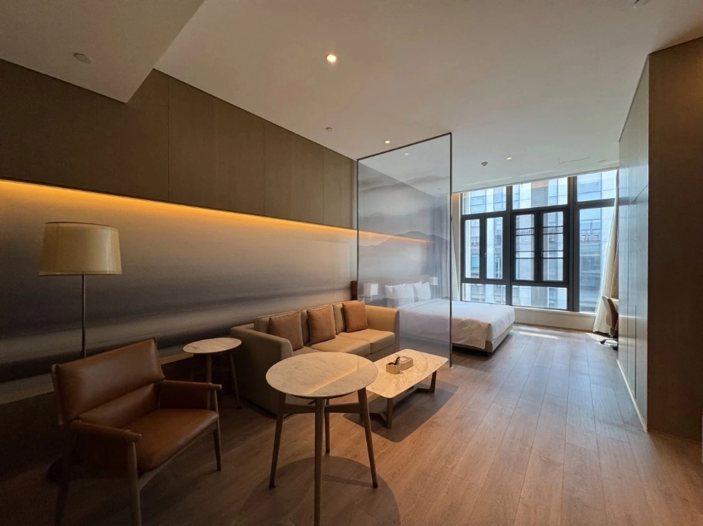 Deluxe King Room Shanghai Hongqiao Steigenberger Hotel Apts(2)